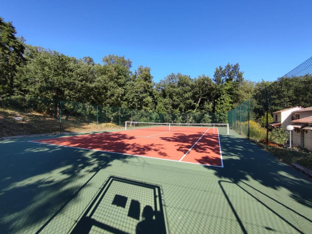 Maisonnette En Residence Avec Piscine Et Tennis Saint-Vallier-de-Thiey Екстериор снимка